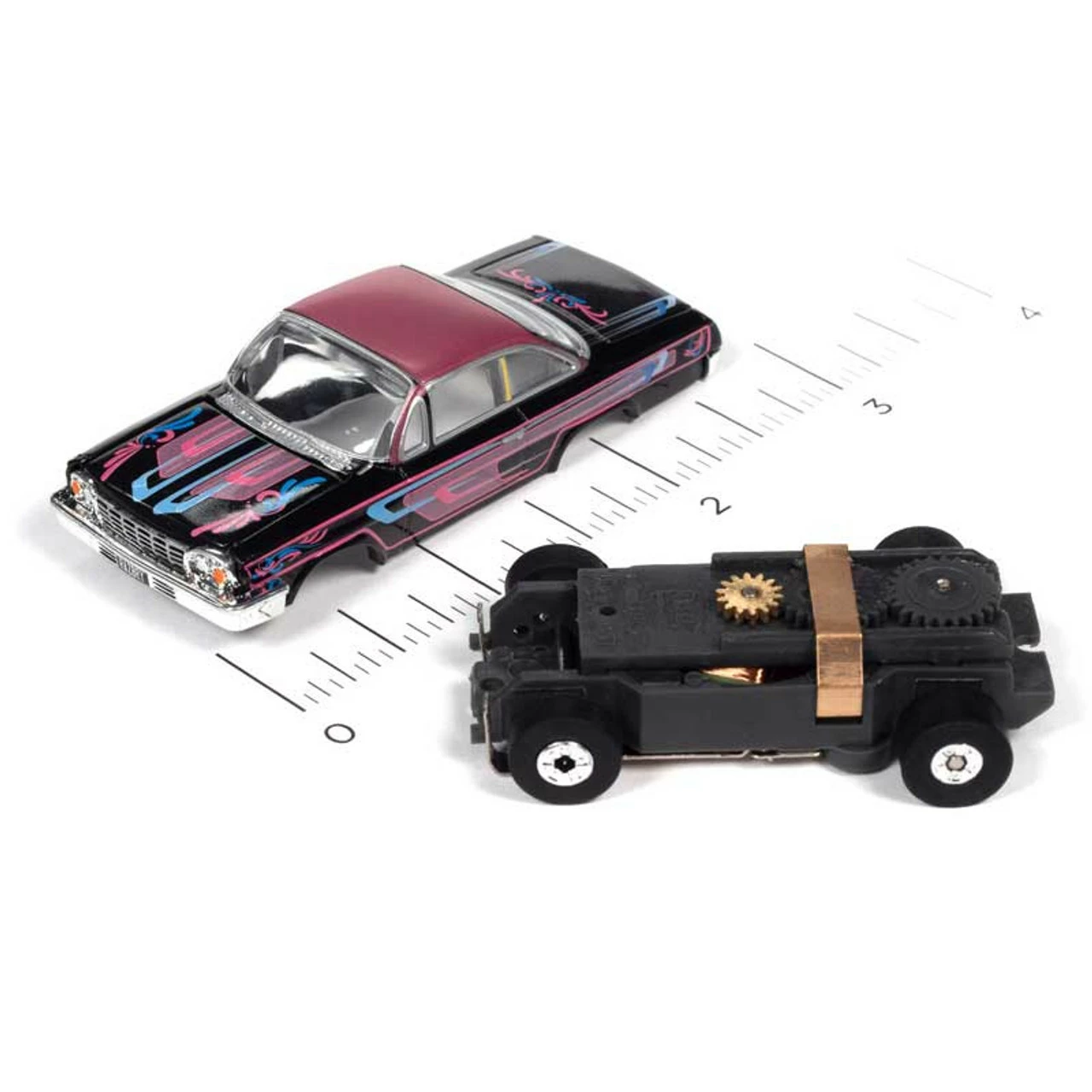 Auto World 1962 Chevrolet Bel Air Black/Purple Thunderjet HO Slot Car - Image 4