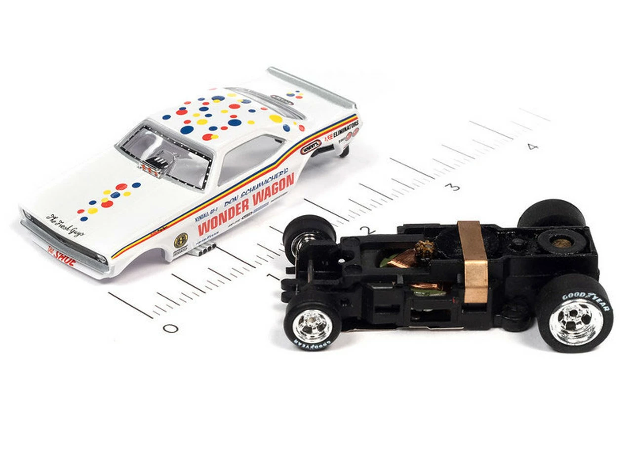 Auto World Don Schumacher 1970s Plymouth Barracuda Wonder Wagon 4Gear R26 HO Slot Car - Image 3