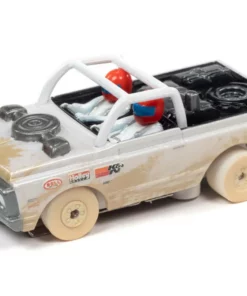 Auto World iWHEELS 1970 Chevrolet Baja Blazer X-Traction R1 HO Slot Car