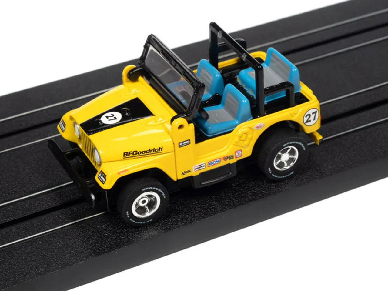 Auto World 1979 Jeep CJ-7 (Yellow) Rally World Stage X-Traction HO Slot Car - Image 2